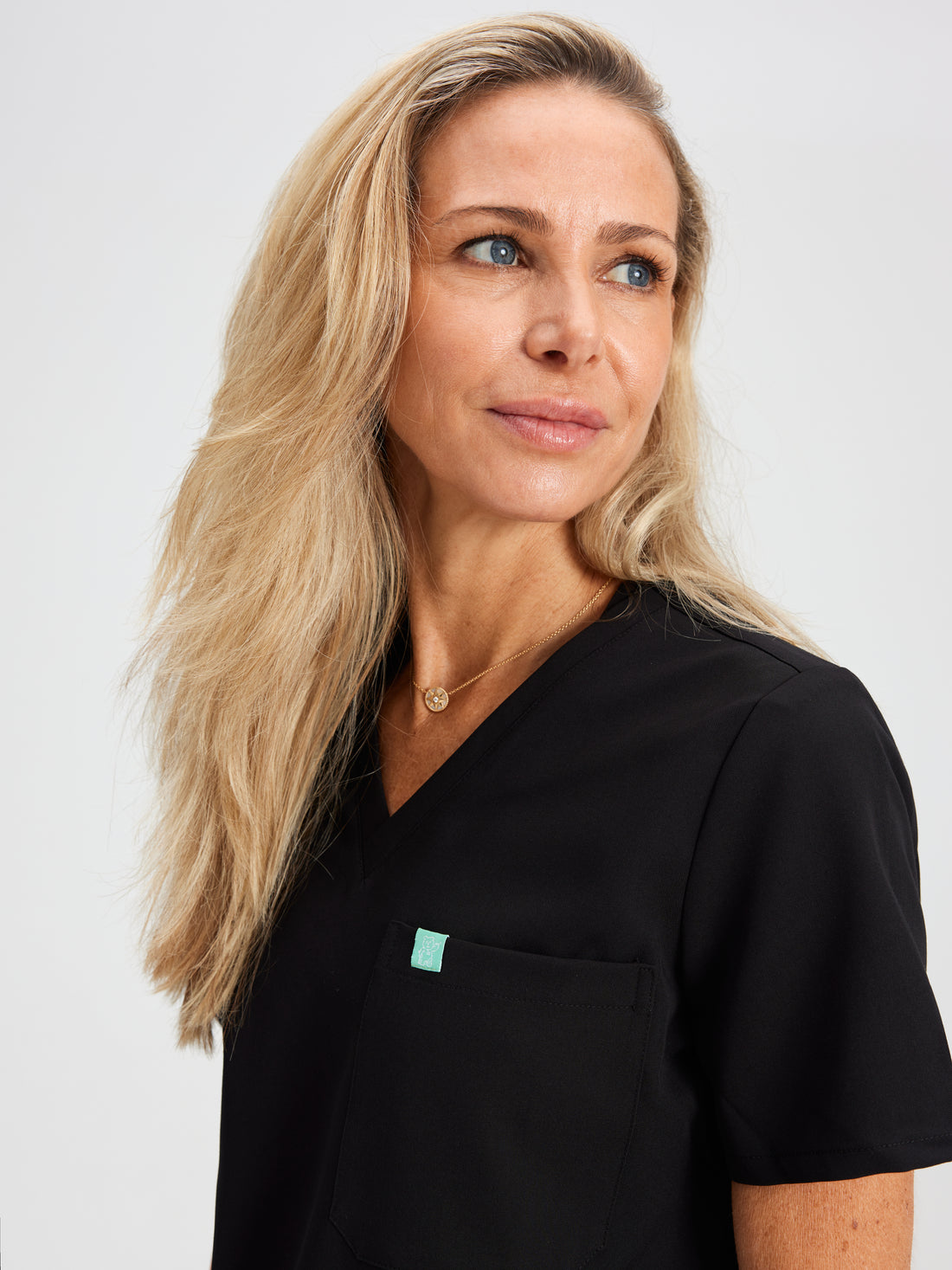GABRIELLE RE-GARDE™ - BLACK - One Pocket Scrub Top - SILVADUR™