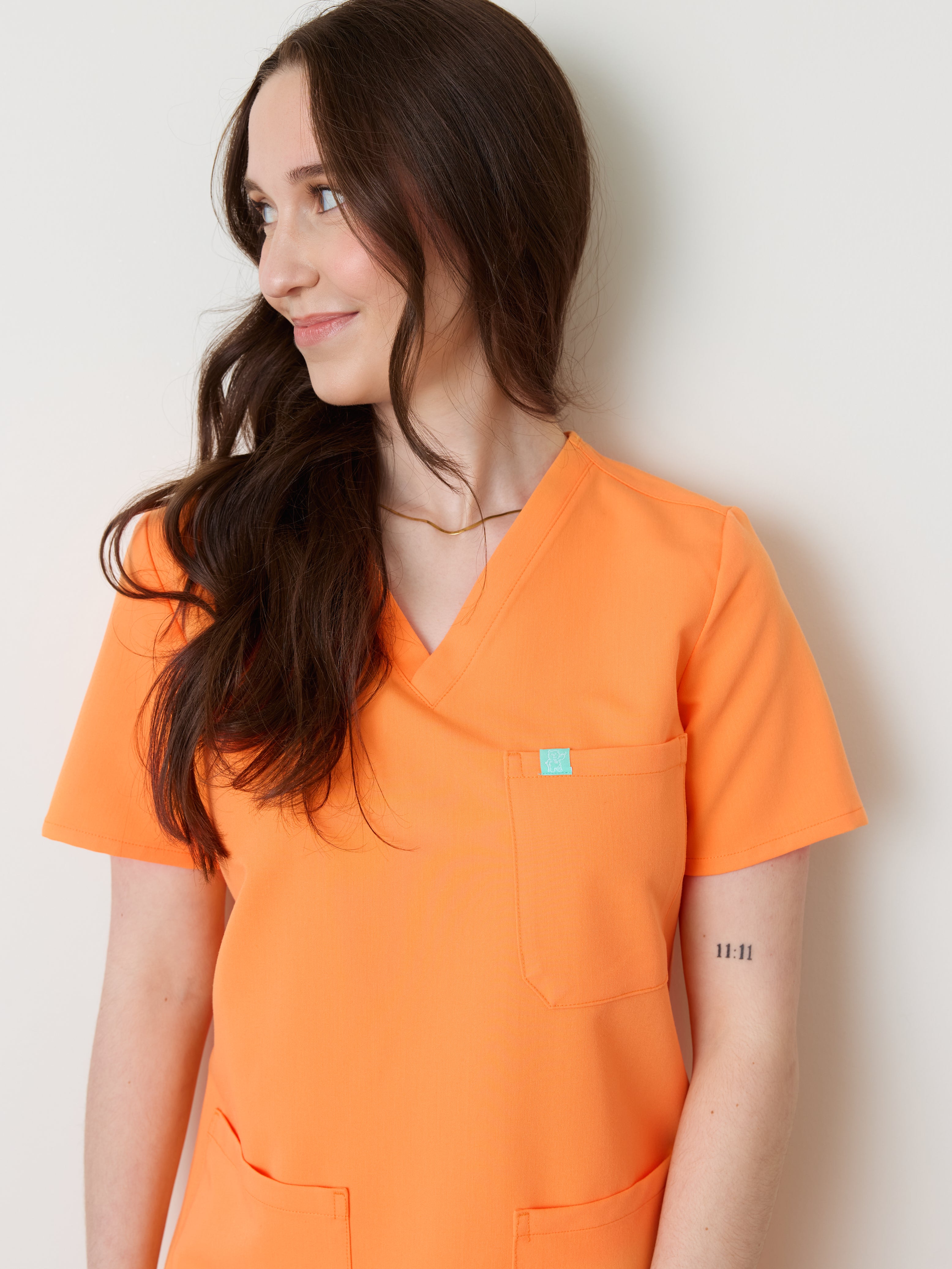 CHLOE RE-GARDE™ - NECTARINE - Three Pockets Scrub Top - SILVADUR™
