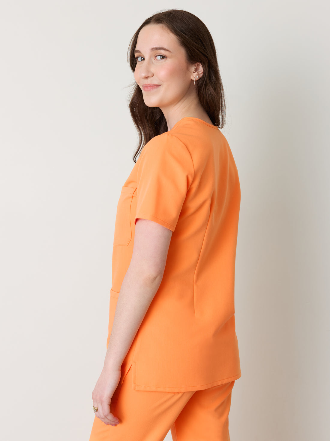 CHLOE RE-GARDE™ - NECTARINE - Three Pockets Scrub Top - SILVADUR™