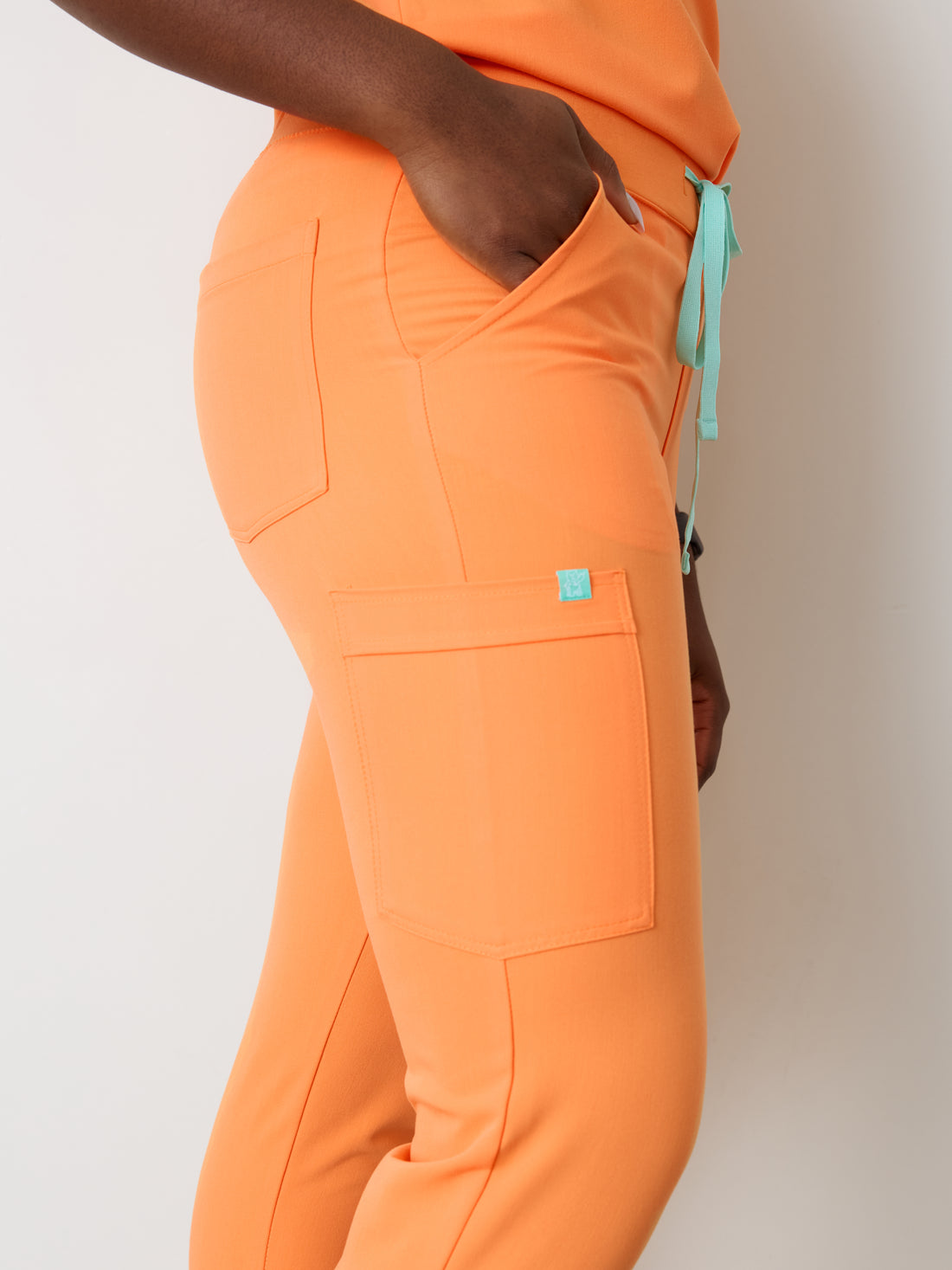 DEMI RE-GARDE™ - NECTARINE - Pantalon Jogger - SILVADUR™