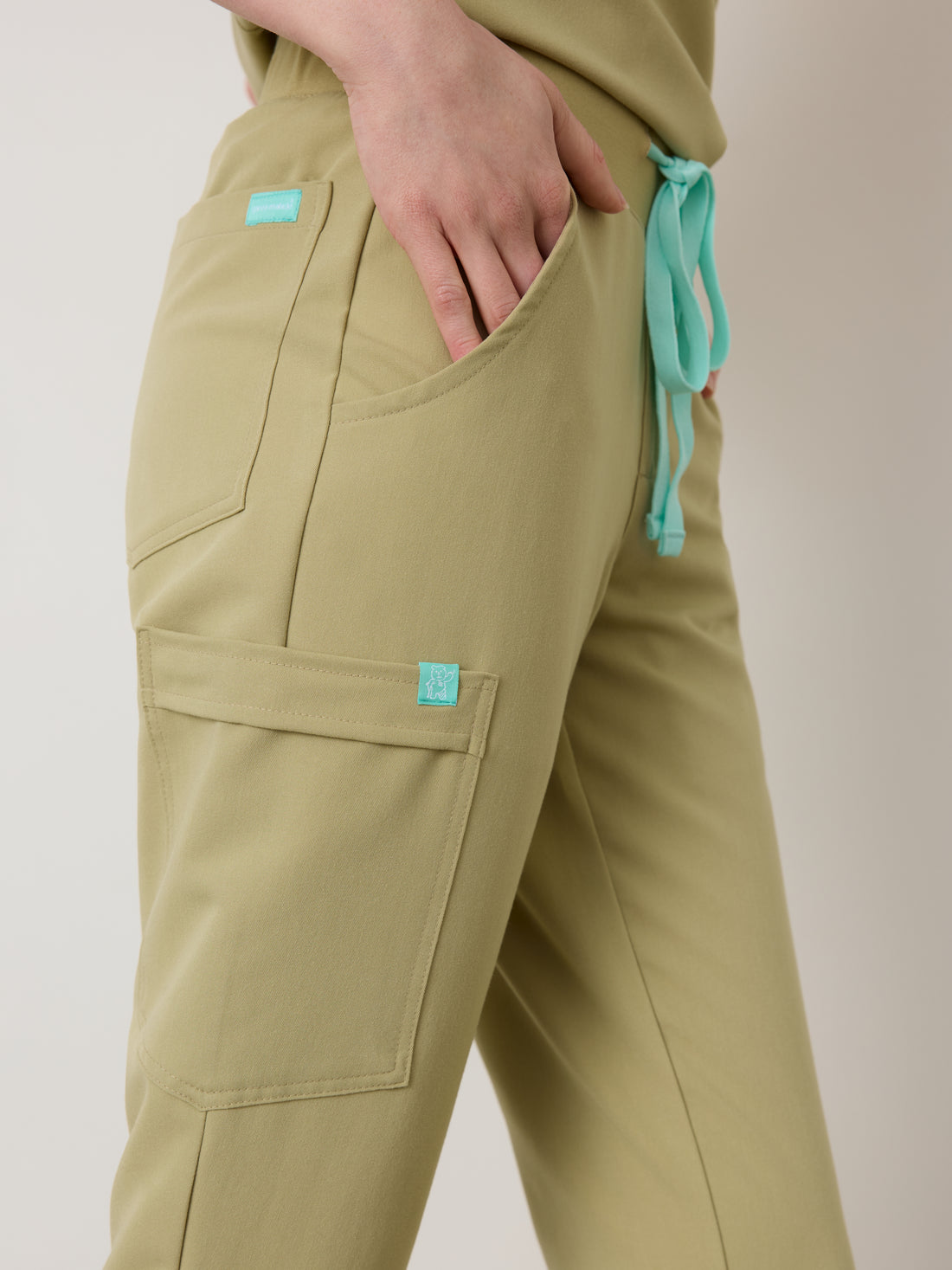 DEMI RE-GARDE™ - SAUGE - Pantalon Jogger - SILVADUR™