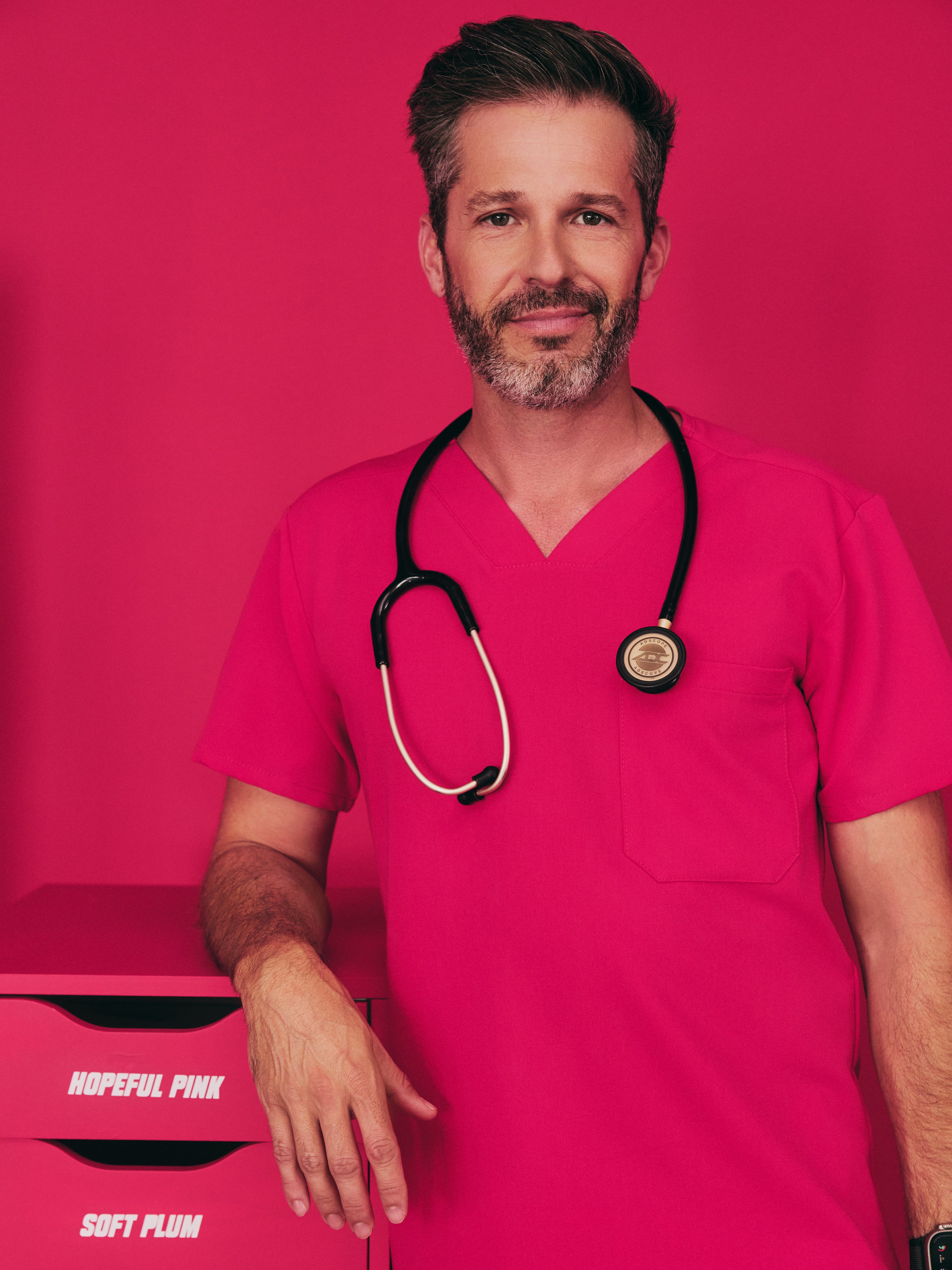 LOGAN RE-GARDE™ - VIBRANT FUCHSIA - One Pocket Men's Scrub Top - SILVADUR™