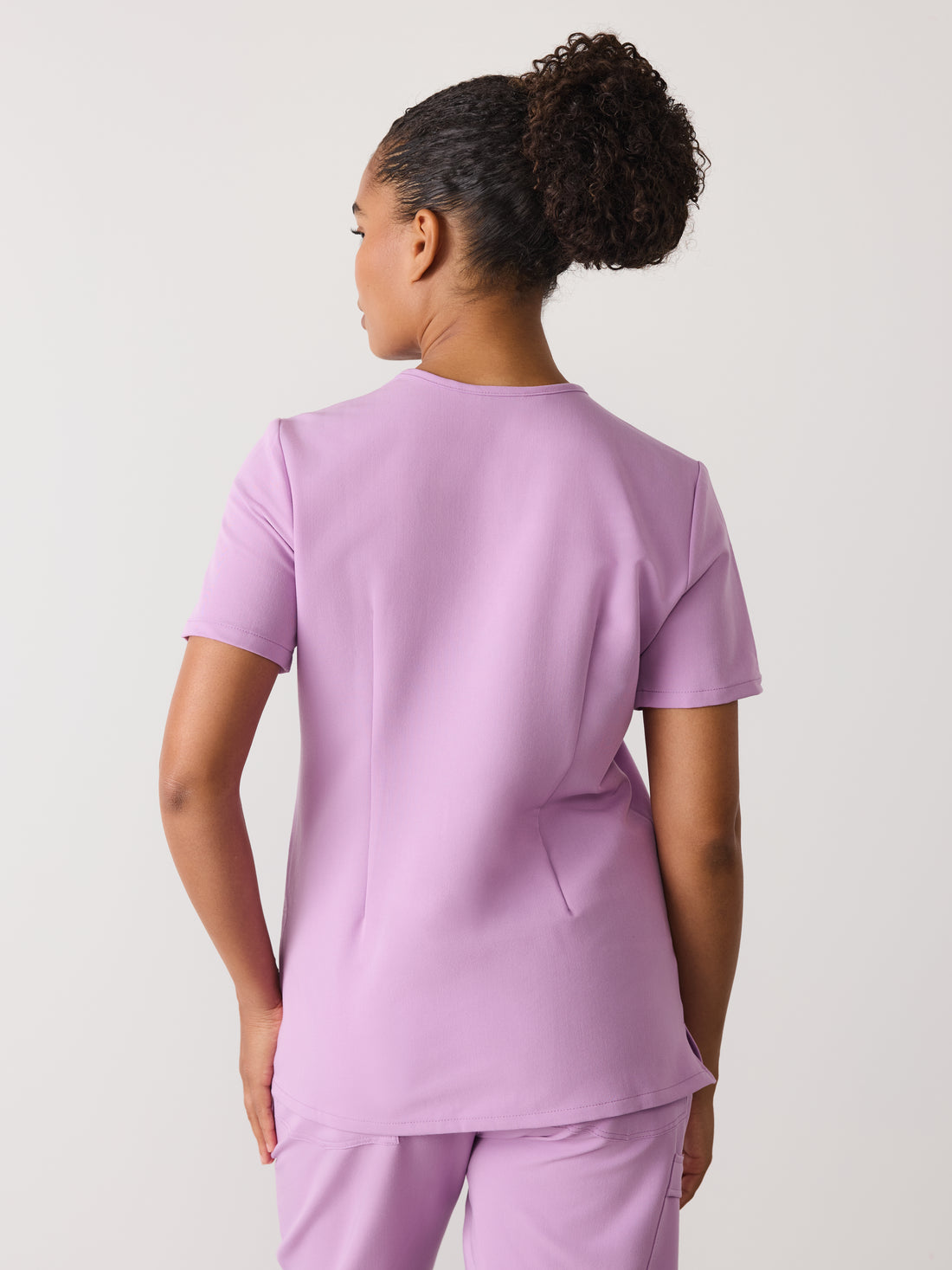 LIV RE-GARDE™ - LILAC - Three Pockets Scrub Top - SILVADUR™