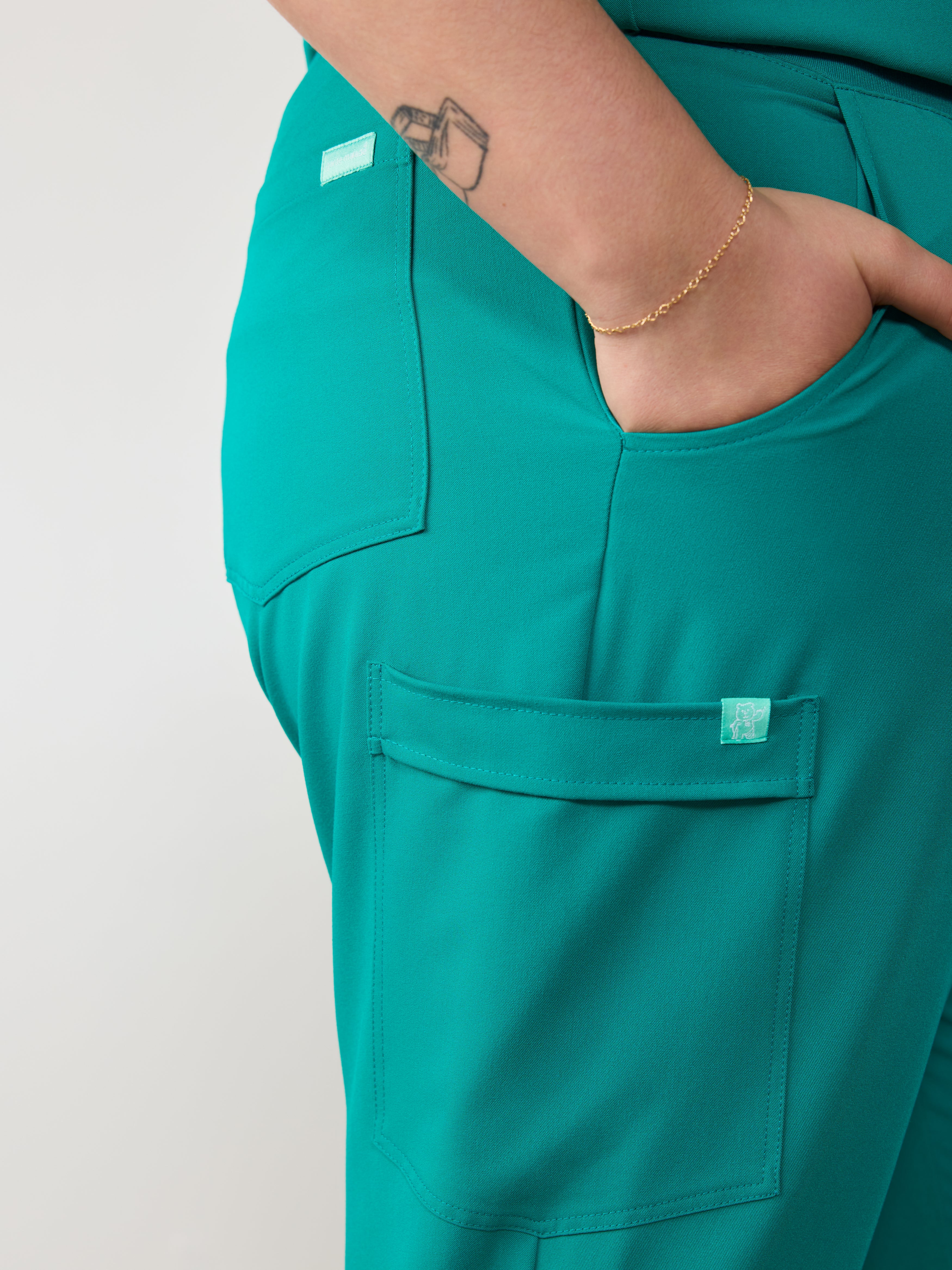 DEMI RE-GARDE™ - ARCTIC MINT - Jogger Scrub Pants - SILVADUR™