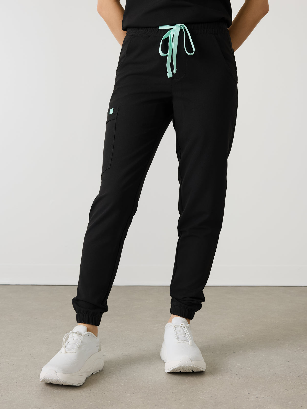 ROSIE for uOttawa - BLACK - Jogger Scrub Pants - SILVADUR™