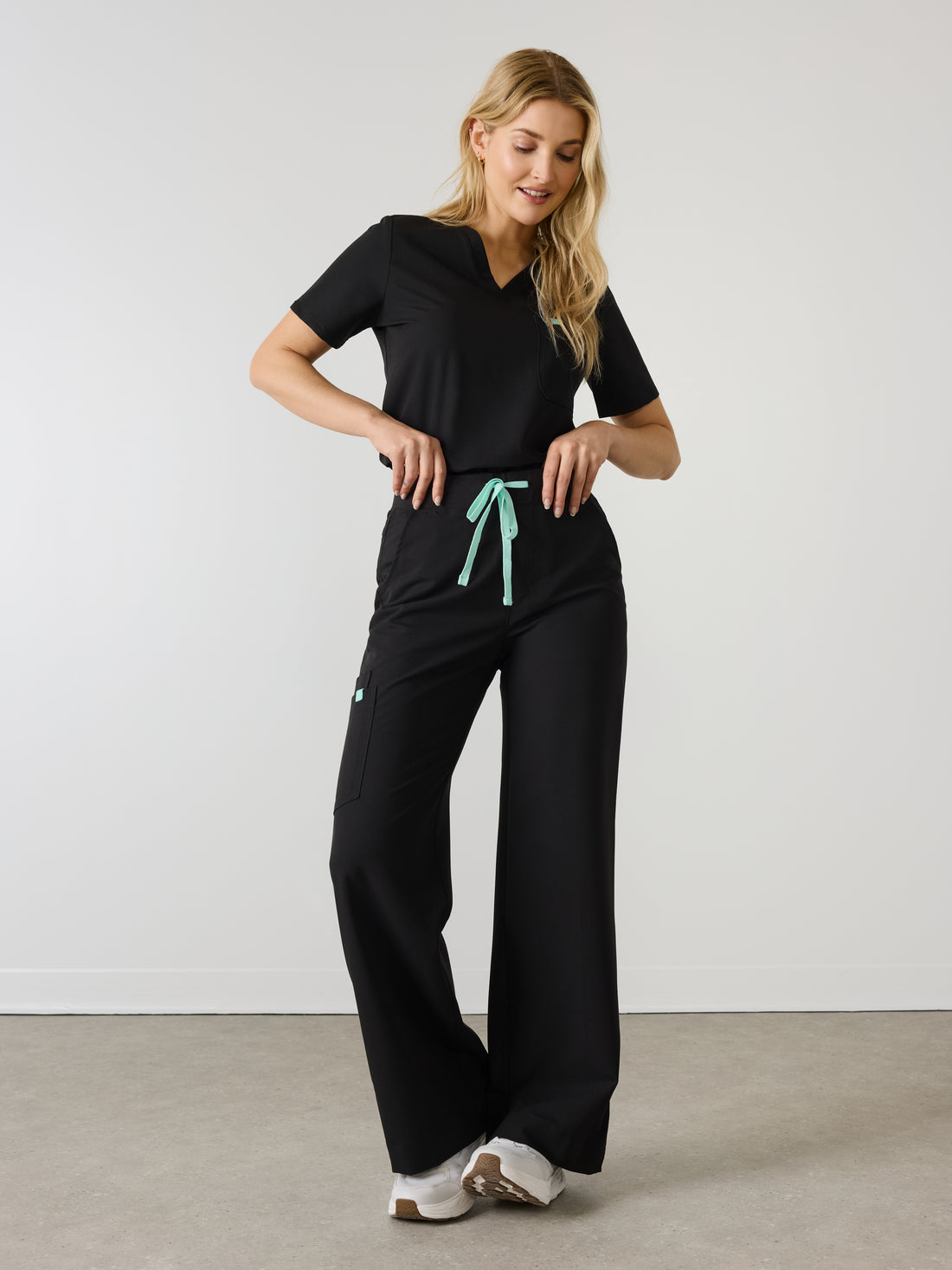 MILA for uOttawa - BLACK - Wide Leg Scrub Pants - SILVADUR™