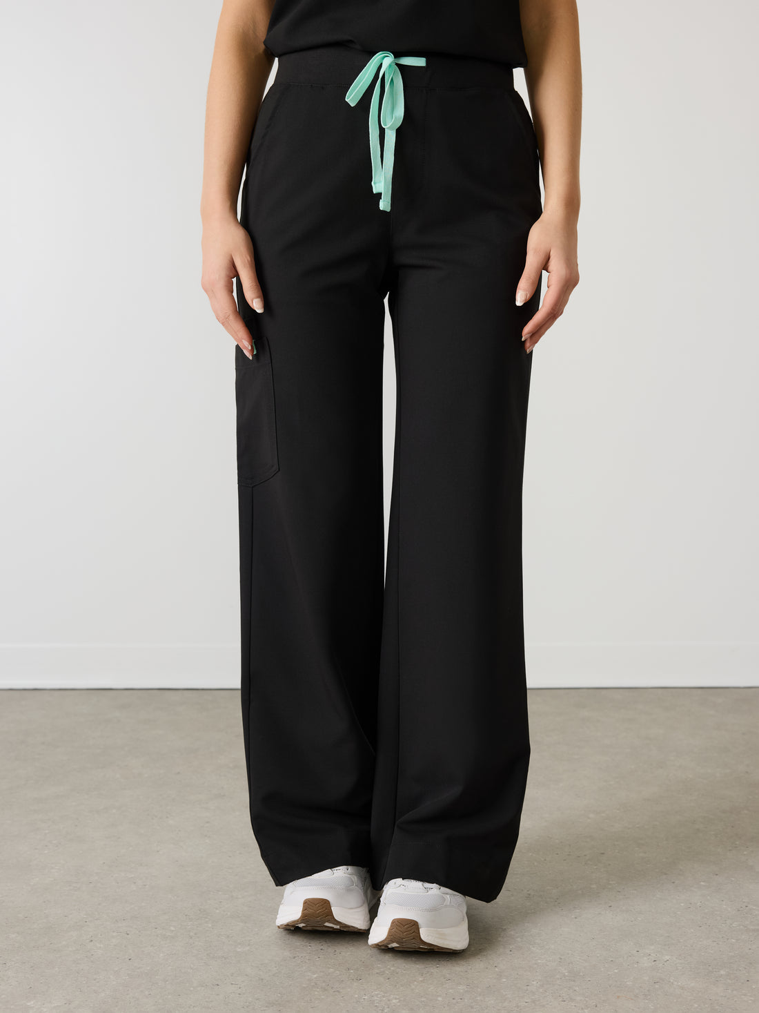 MILA for uOttawa - BLACK - Wide Leg Scrub Pants - SILVADUR™