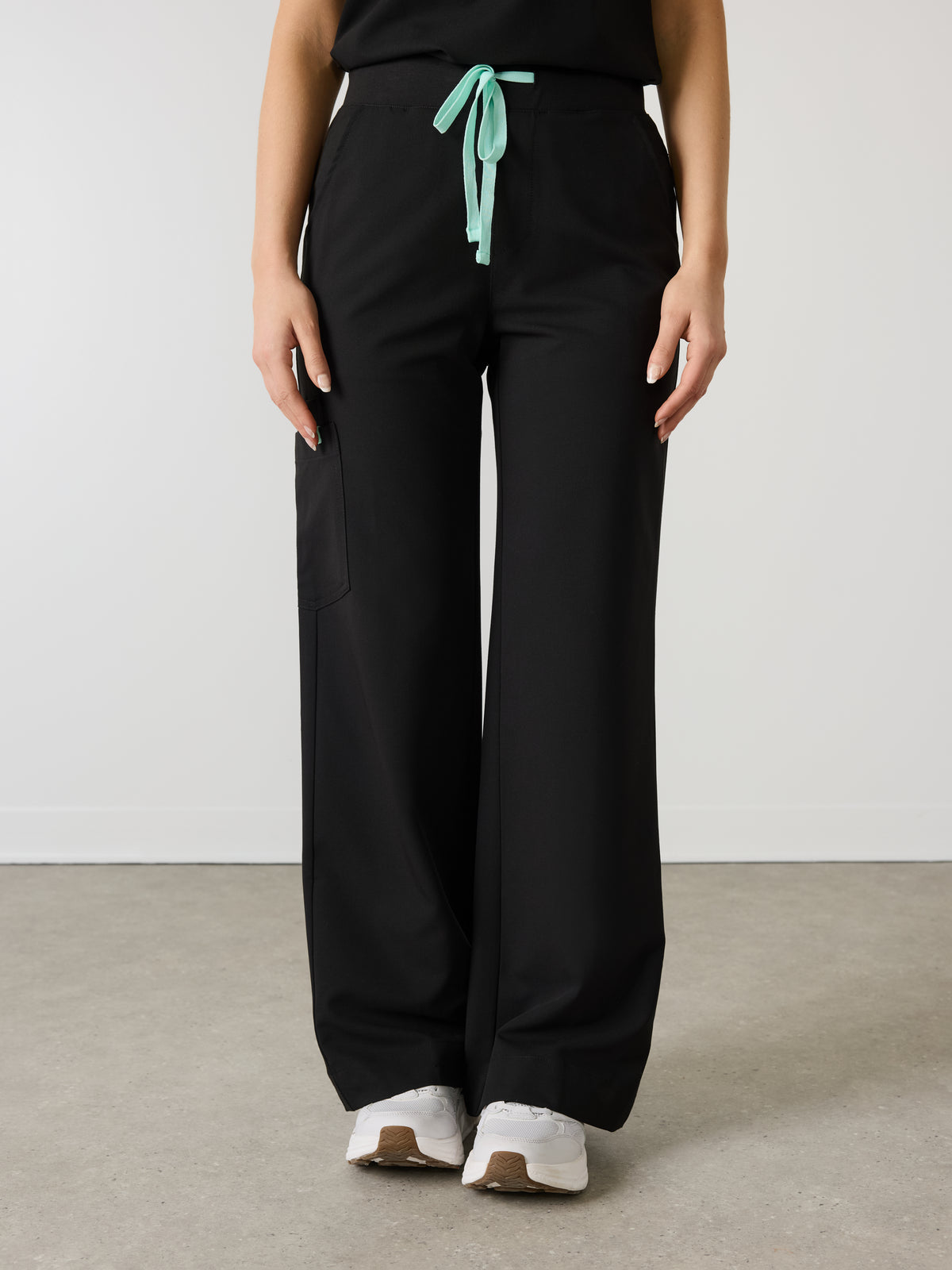 MILA for uOttawa - BLACK - Wide Leg Scrub Pants - SILVADUR™