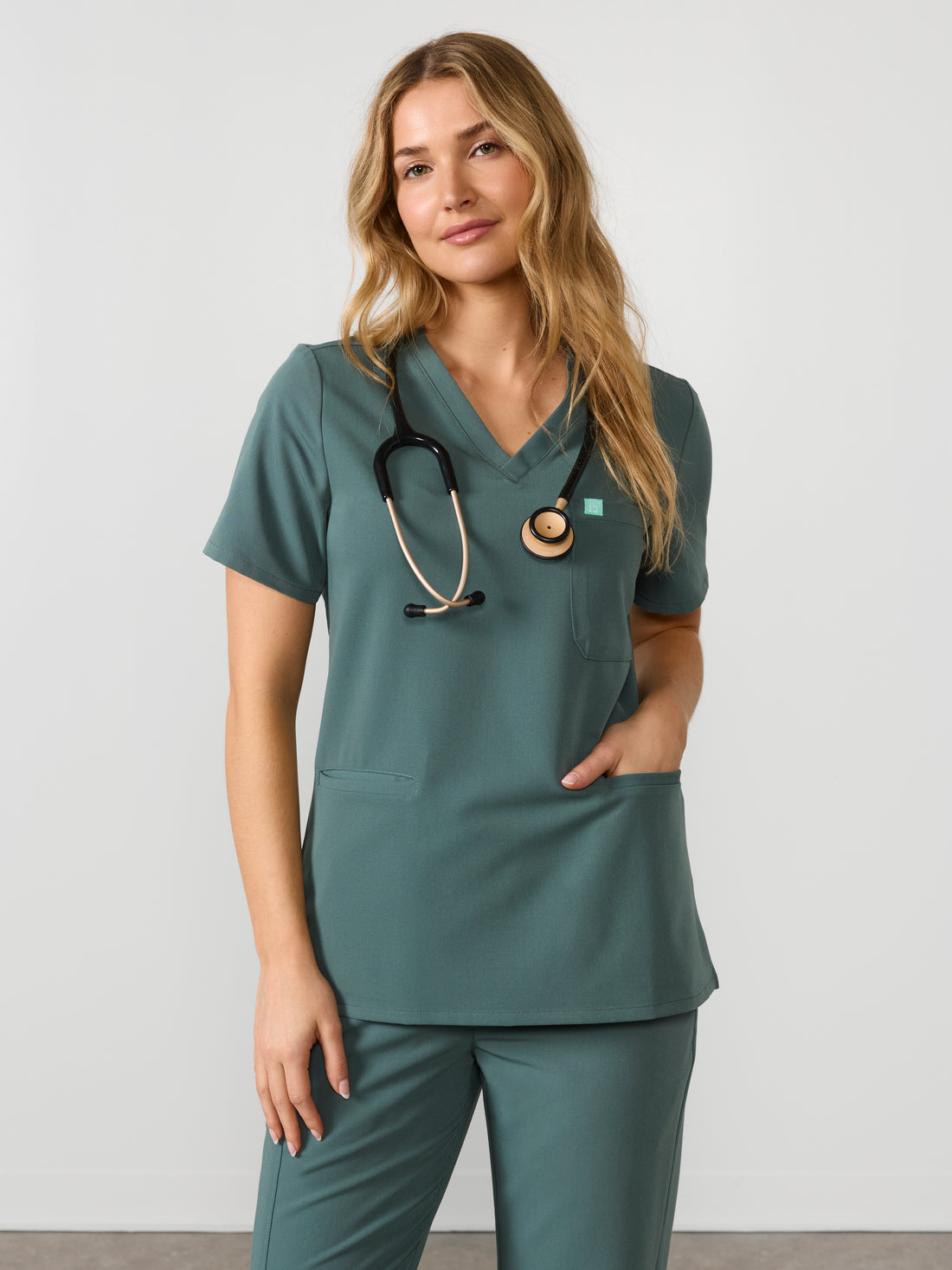 LIV RE-GARDE™ - BOREAL - Three Pockets Scrub Top - SILVADUR™