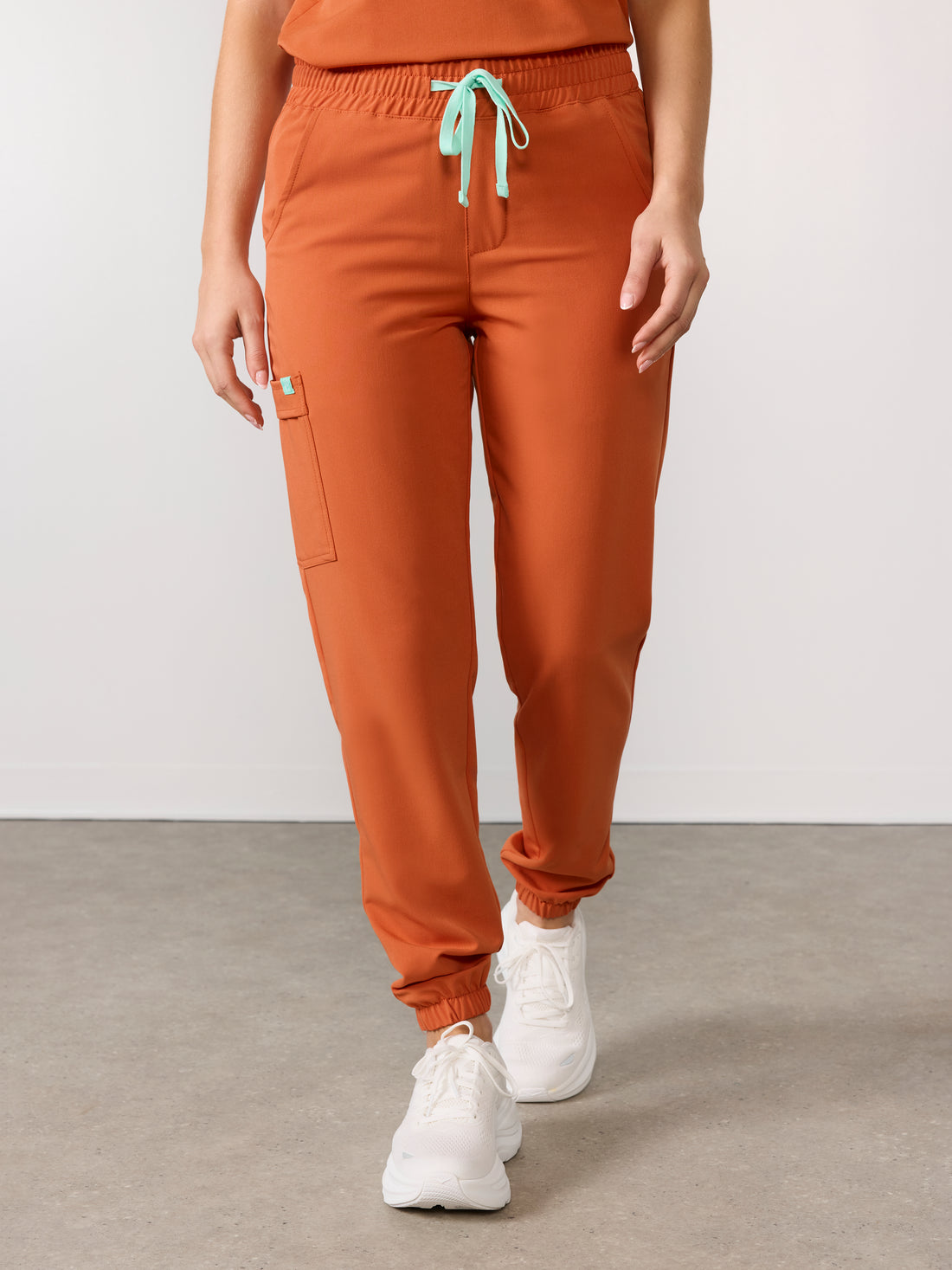 ROSIE RE-GARDE™ - CRÈME BRÛLÉE - Jogger Scrub Pants - SILVADUR™