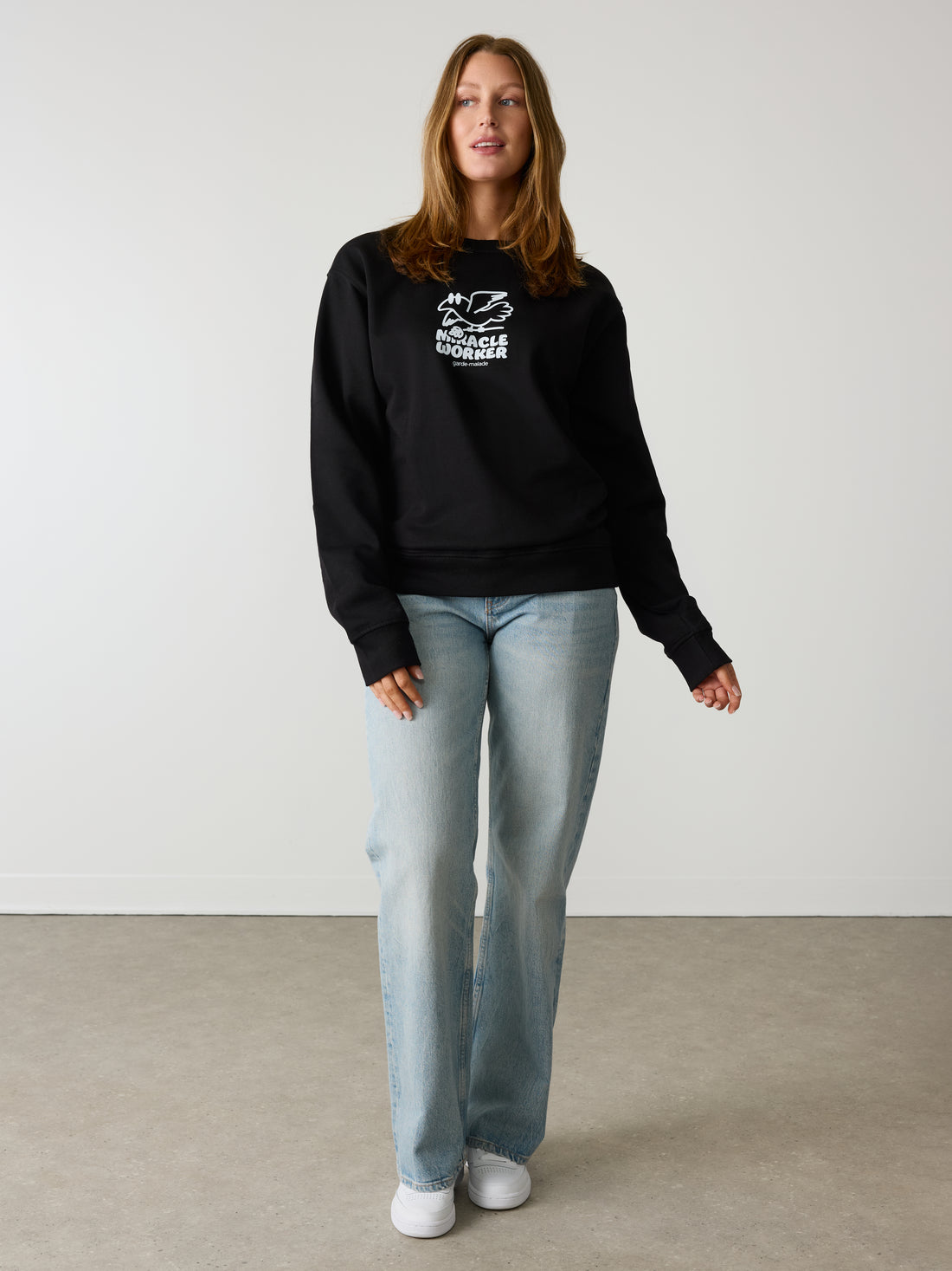 Miracle Worker - Crewneck Black