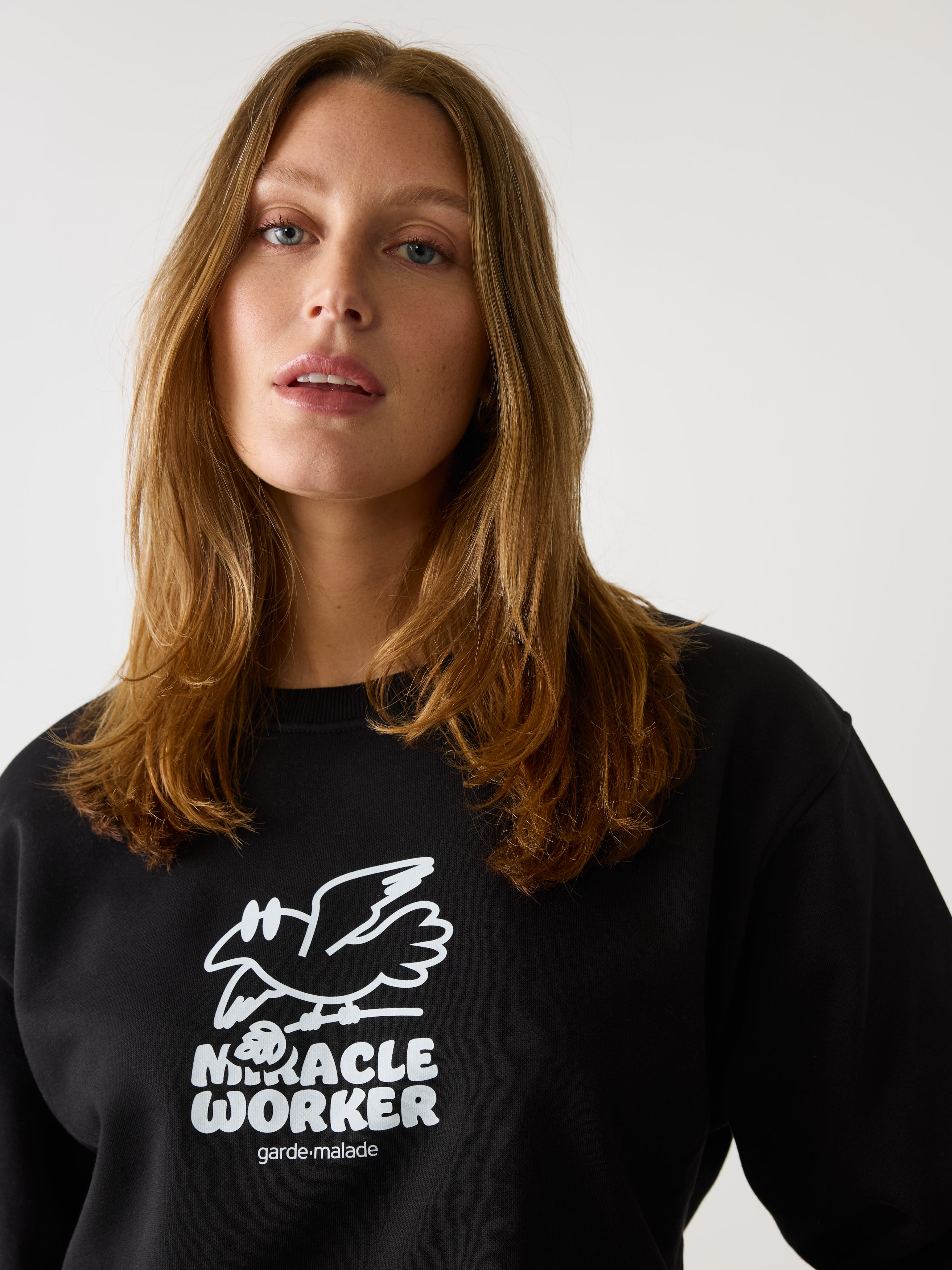 Miracle Worker - Crewneck Black