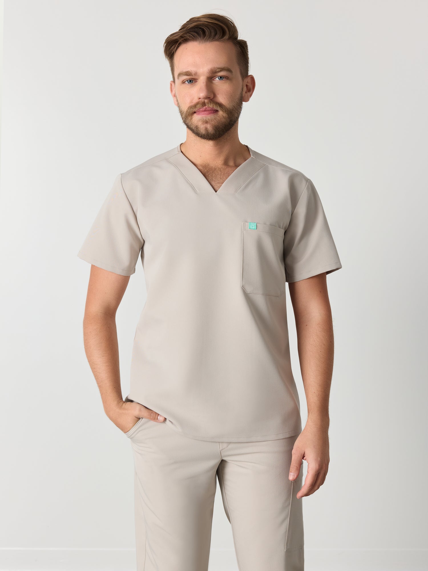 LOGAN RE-GARDE™ - GREIGE - One Pocket Men's Scrub Top - SILVADUR™