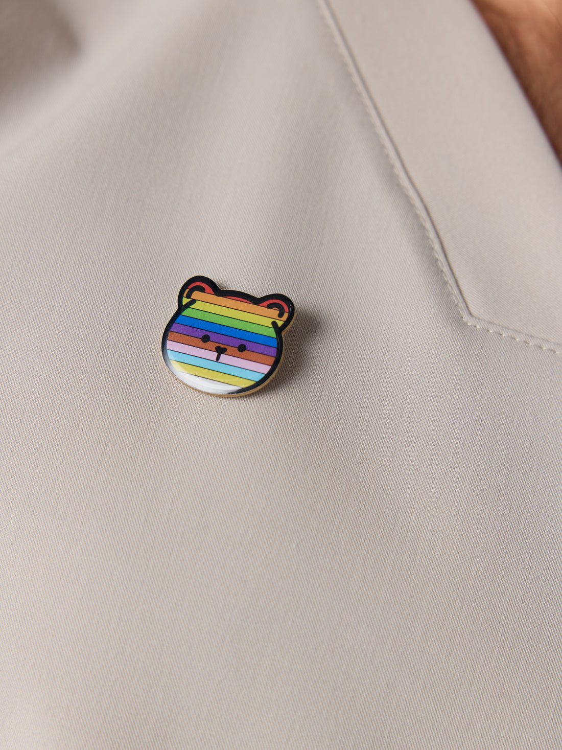 Broche - Proud