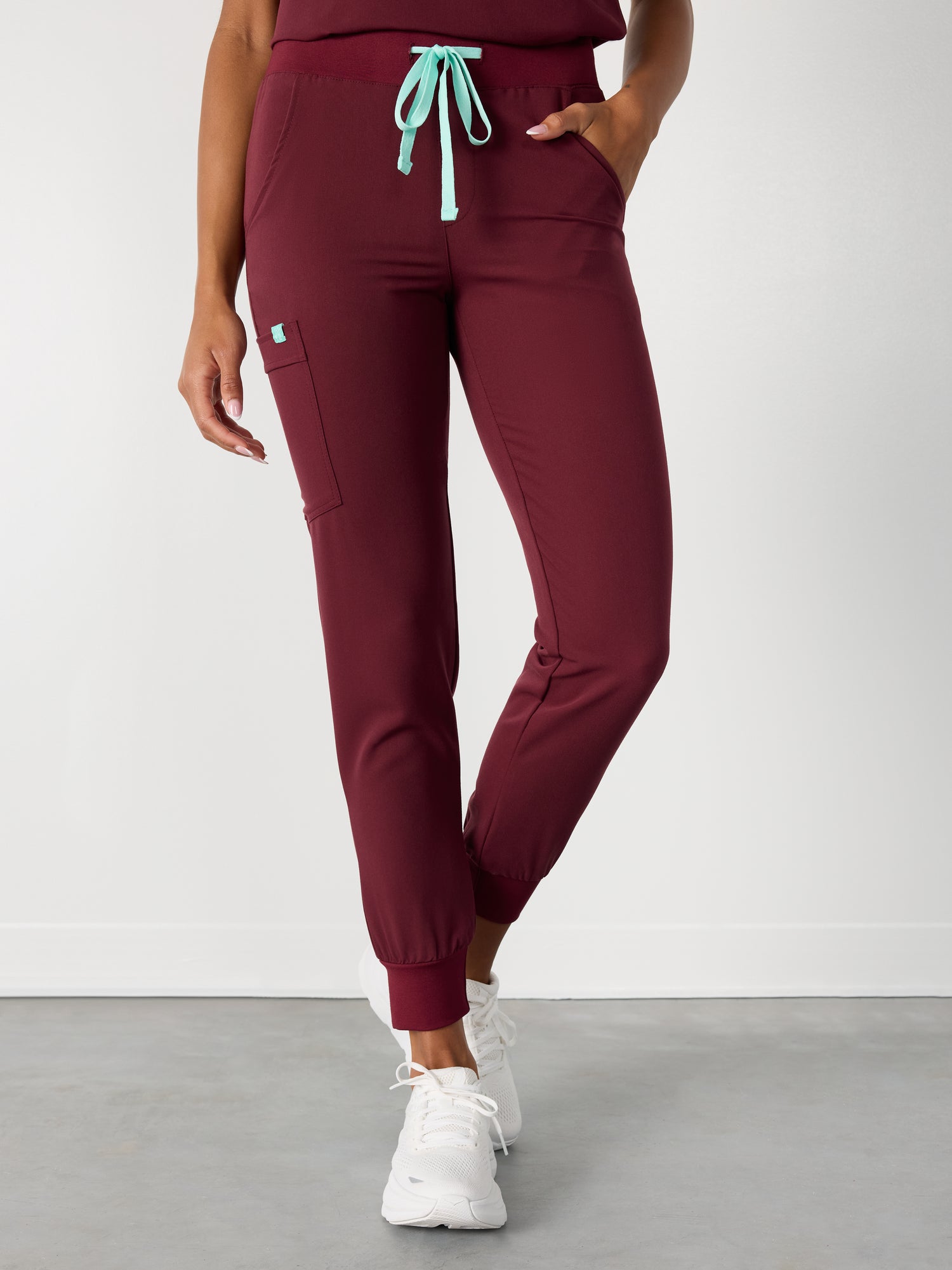 DEMI for uOttawa - BURGUNDY - Jogger Scrub Pants - SILVADUR™