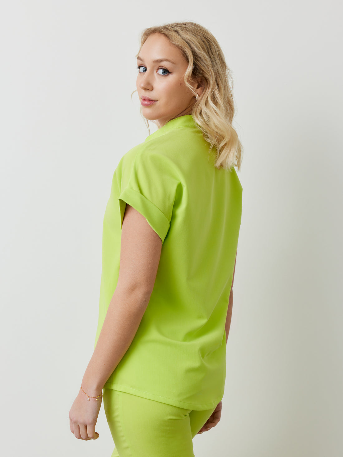 CHARLIE RE-GARDE™ - LIME - Mandarine Collar Scrub Top - SILVADUR™