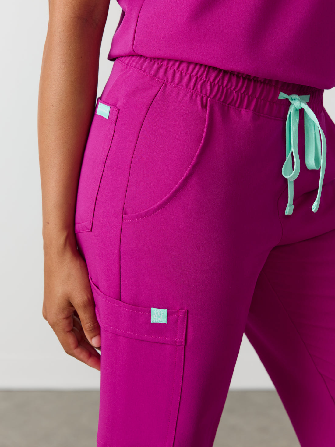 JULIETA RE-GARDE™ - MAGENTA - Pantalon Coupe Droite - SILVADUR™