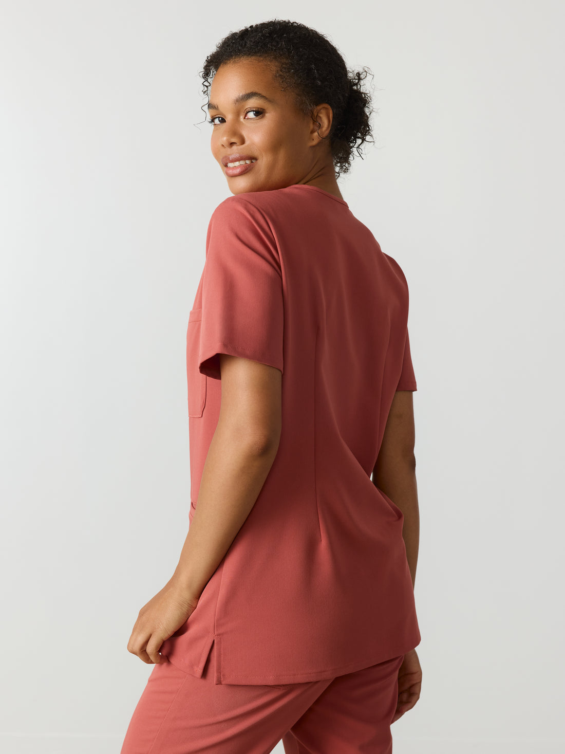 LIV RE-GARDE™ - MARSALA - Three Pockets Scrub Top - SILVADUR™