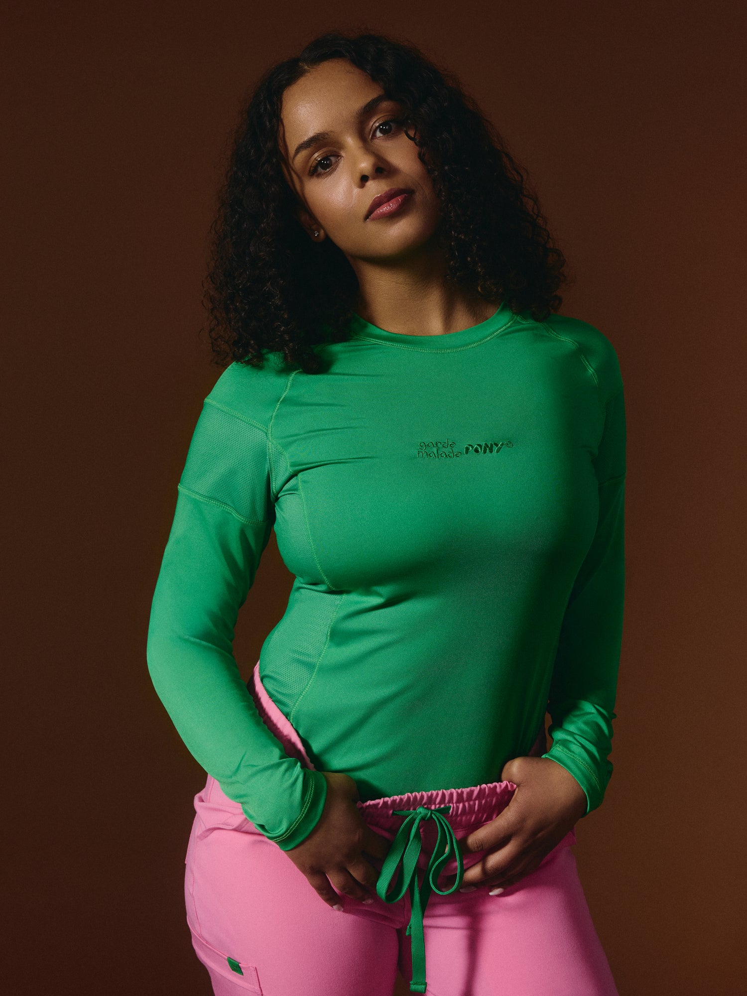 G-M x Pony - Chandail Underscrub Ultra-Performant - Vert - ''Care Club'' - Manches Longues Pour Femme