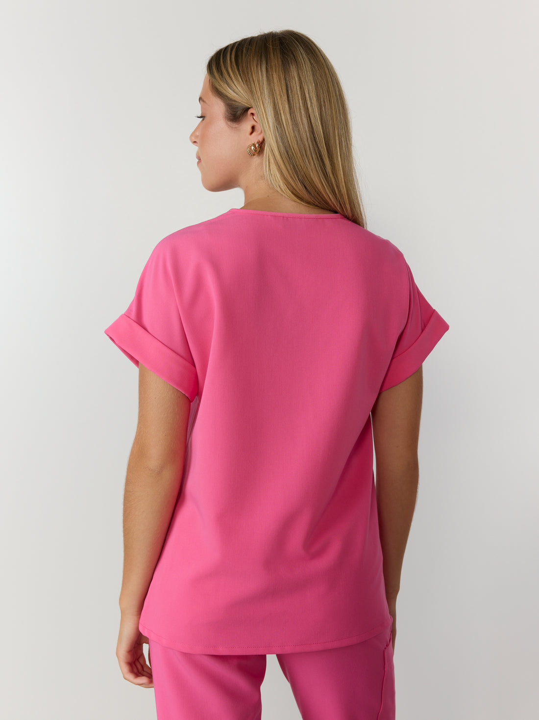 HALLI RE-GARDE™ - SUNRISE PINK - Loose Fit Scrub Top - SILVADUR™
