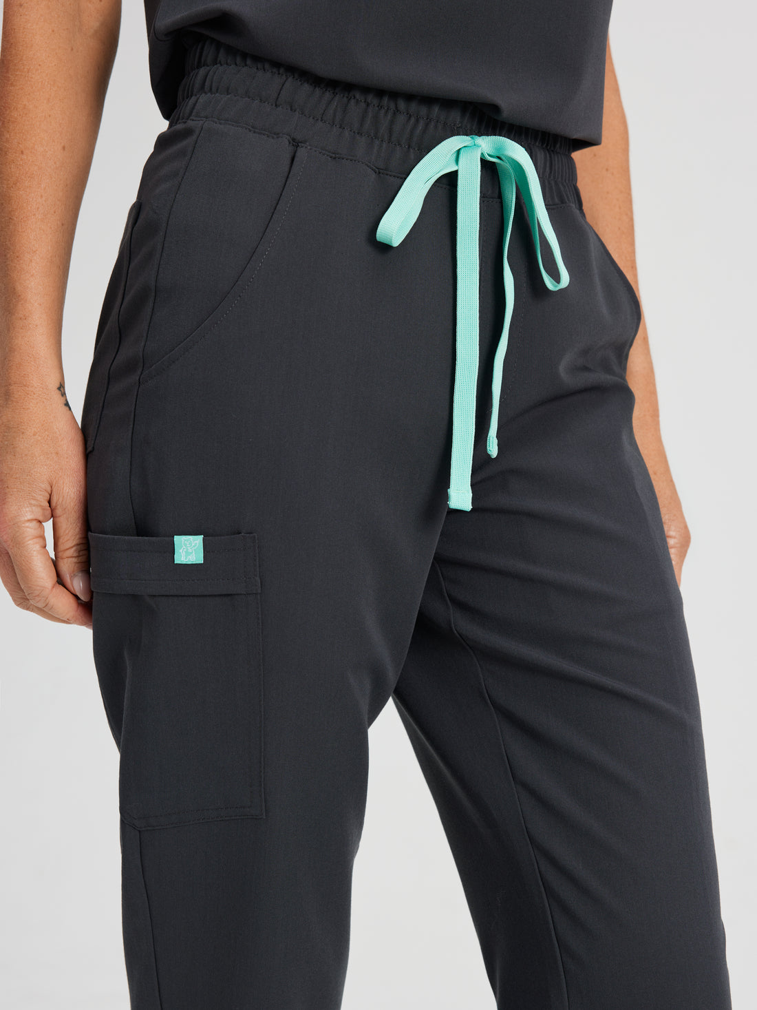 ROSIE for uOttawa - CHARCOAL - Jogger Scrub Pants - SILVADUR™